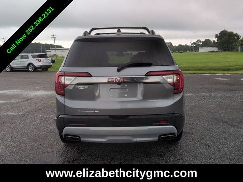 Used 2021 GMC Acadia SLT w/ LPO, 'HIT The Road' Package FWD image 8