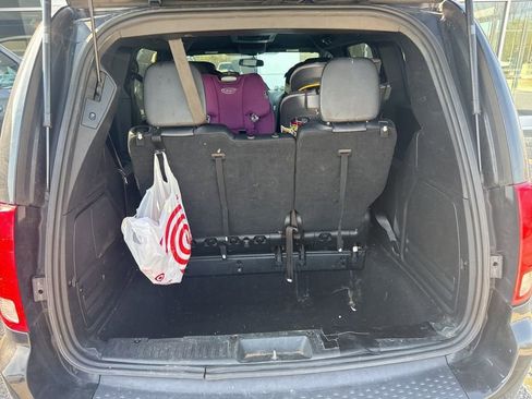 Used 2018 Dodge Grand Caravan GT FWD image 3