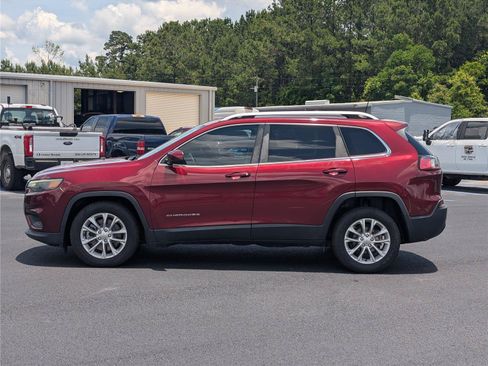 Used 2019 Jeep Cherokee Latitude w/ Popular Appearance Group FWD image 2