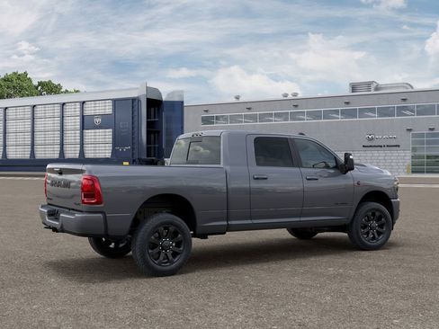 New 2026 RAM 2500 Laramie AWD/4WD image 4