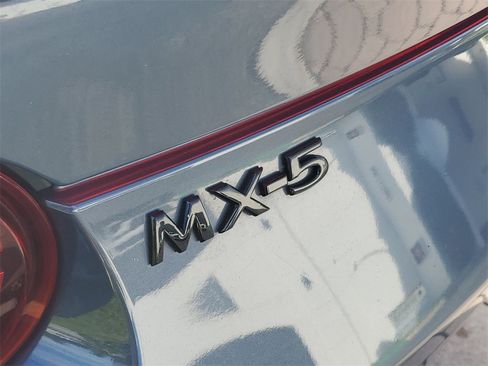 Used 2021 MAZDA MX-5 Miata RF Club w/ Brembo/BBS Recaro Package image 6