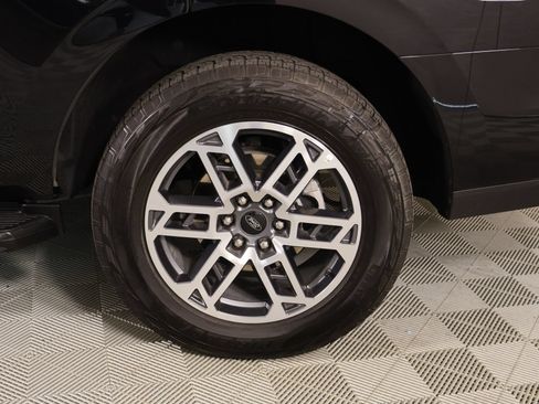 Used 2025 Ford Expedition Active AWD/4WD image 20
