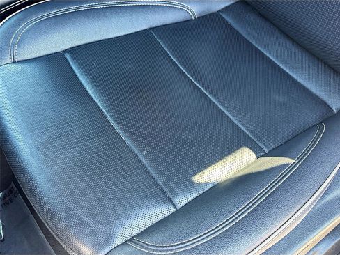 Used 2023 Chevrolet Suburban Premier image 19