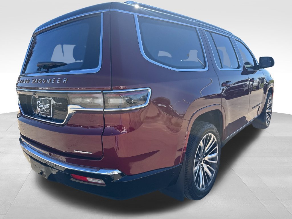 Used 2022 Jeep Grand Wagoneer Series III AWD/4WD image 5