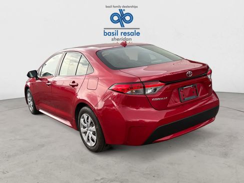 Used 2020 Toyota Corolla LE image 4