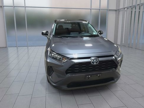 Used 2022 Toyota RAV4 LE AWD/4WD image 3