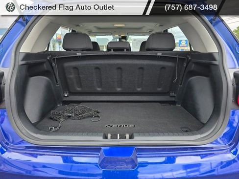 Used 2023 Hyundai Venue SEL image 16