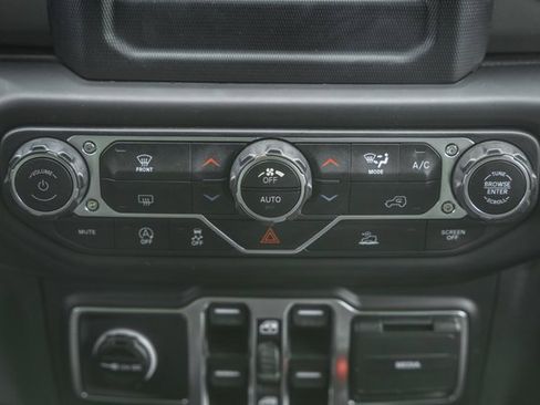 Used 2021 Jeep Wrangler Unlimited Sahara w/ LED Lighting Group image 25