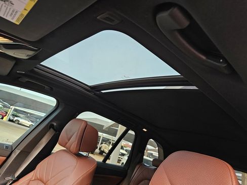 Used 2026 BMW X5 xDrive40i w/ M Sport Package AWD/4WD image 14