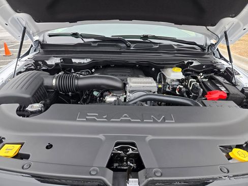 New 2026 RAM 1500 4x4 Crew Cab image 29