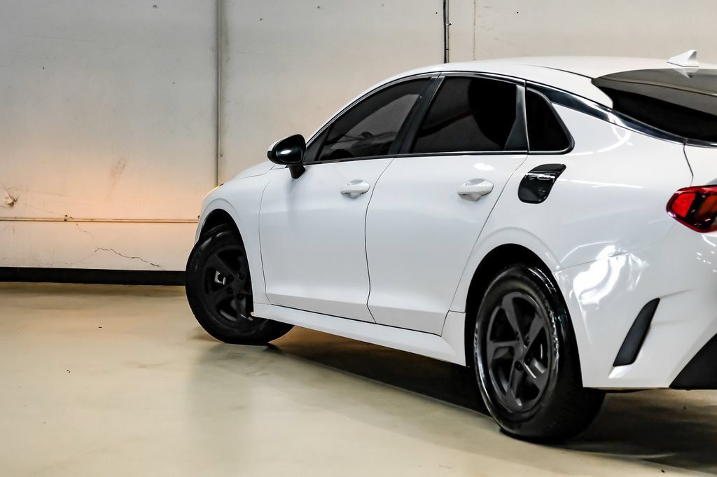 Used 2022 Kia K5 LX FWD image 13