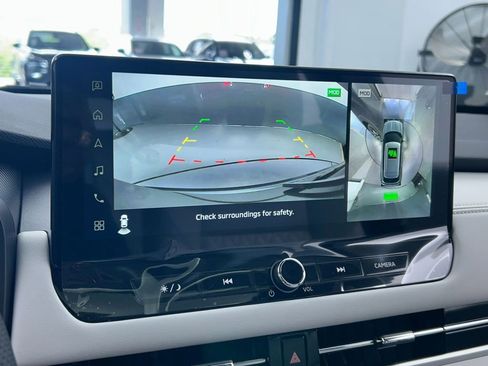 New 2026 Mitsubishi Outlander SEL FWD image 17