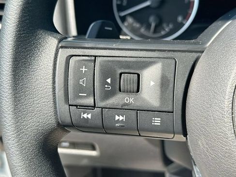 Used 2024 Nissan Rogue SV AWD/4WD image 42