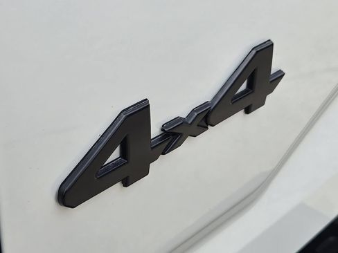 Used 2021 Toyota Tacoma TRD Off-Road AWD/4WD image 15