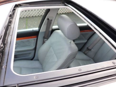 Used 2002 BMW 530i Sedan image 30