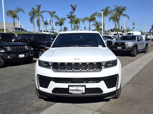 New 2026 Jeep Grand Cherokee Limited RWD image 7