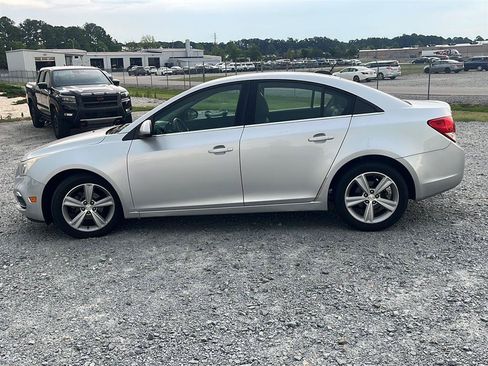 Used 2015 Chevrolet Cruze LT FWD image 3