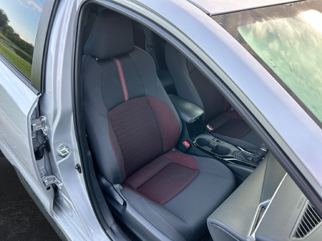 Used 2023 Toyota Corolla SE FWD image 31