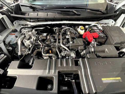 New 2026 Nissan Kicks SV image 16