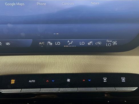 Used 2025 Buick Enclave Preferred image 24