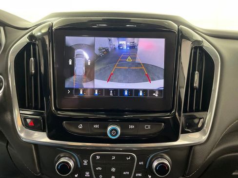 Used 2020 Chevrolet Traverse RS AWD/4WD image 16