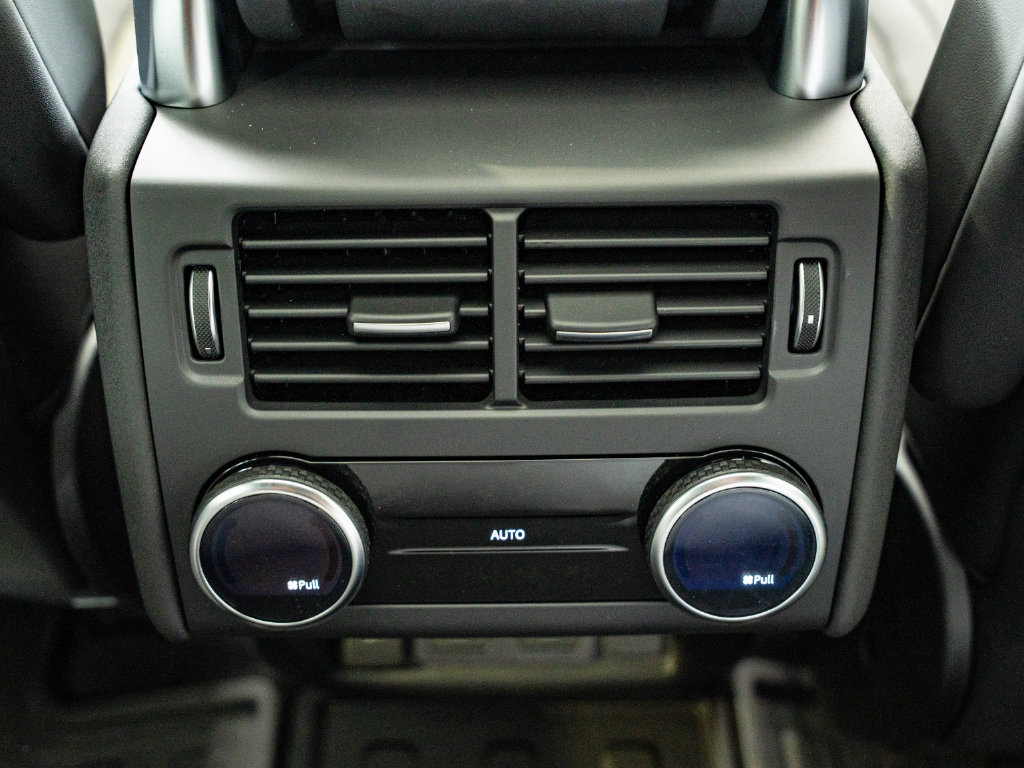 New 2026 Land Rover Discovery Limited Edition AWD/4WD image 42
