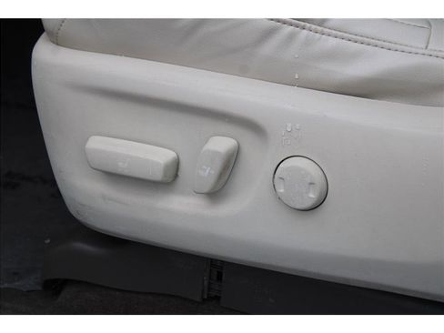 Used 2012 Lexus GX 460 Premium image 11