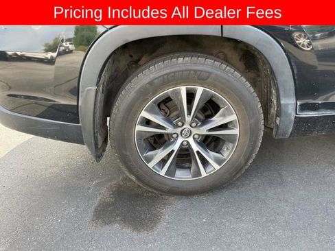 Used 2016 Toyota Highlander XLE AWD/4WD image 11