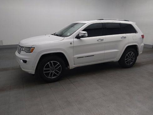 Used 2019 Jeep Grand Cherokee Overland AWD/4WD image 2