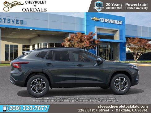 New 2026 Chevrolet Trax LT w/ Driver Confidence Package image 5