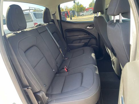 Used 2022 Chevrolet Colorado LT w/ Safety Package image 14