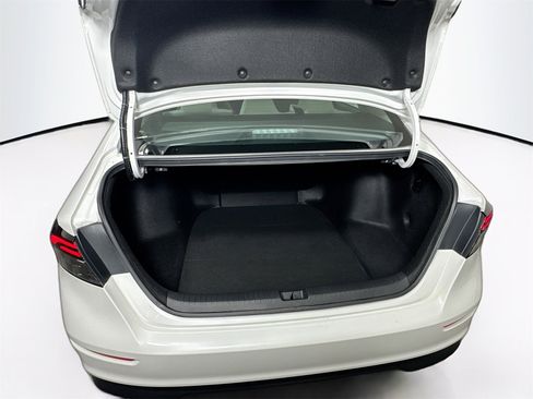 Used 2025 Honda Accord SE image 24