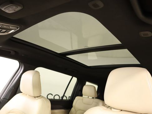 Used 2025 Jeep Grand Cherokee L Limited w/ Black Appearance Package image 18