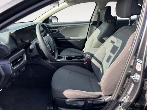 Used 2025 Kia K4 FWD image 16