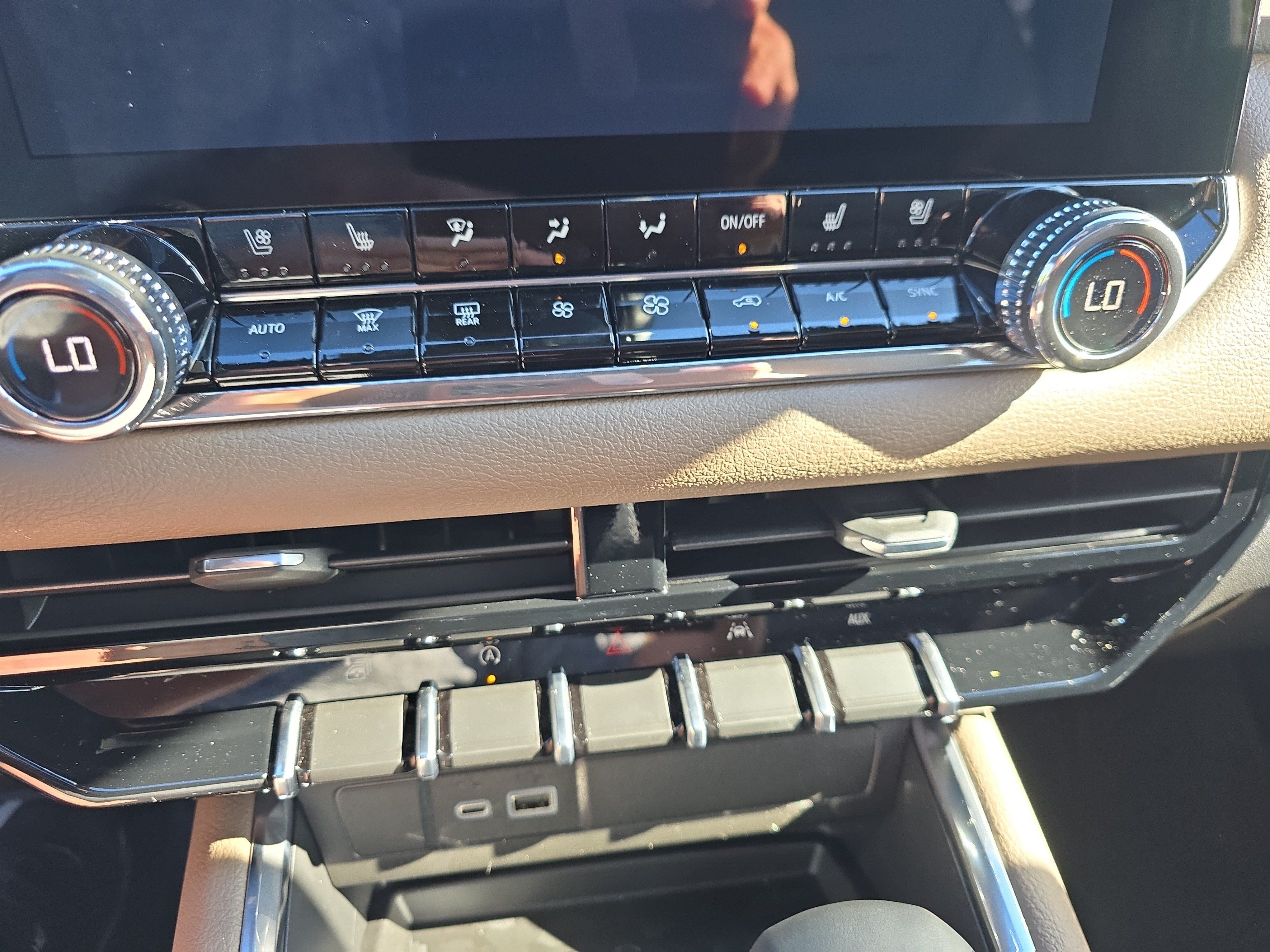 New 2026 GMC Canyon Denali AWD/4WD image 31