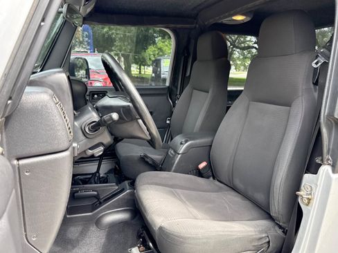 Used 2006 Jeep Wrangler X AWD/4WD image 22