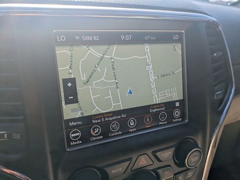 Used 2018 Jeep Grand Cherokee Limited AWD/4WD image 12