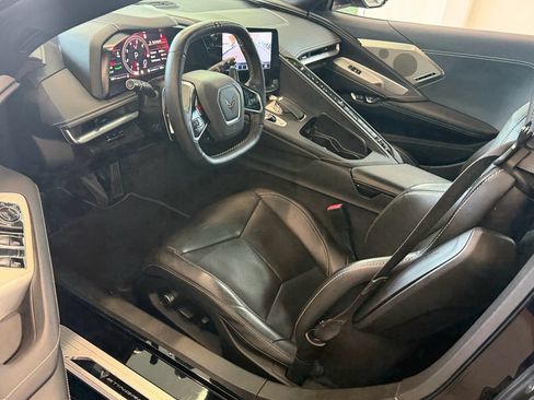 Used 2023 Chevrolet Corvette Stingray Preferred Conv w/ Z51 Performance Package RWD image 11