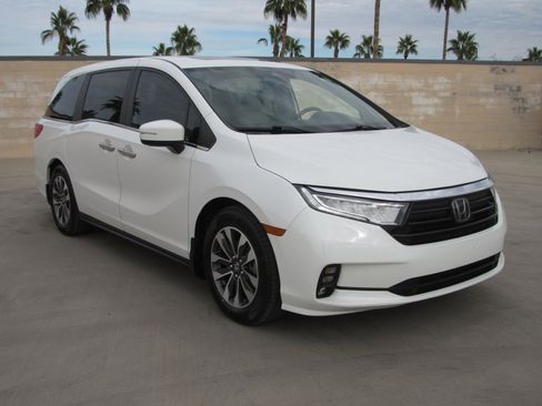 Certified 2022 Honda Odyssey EX-L image 2