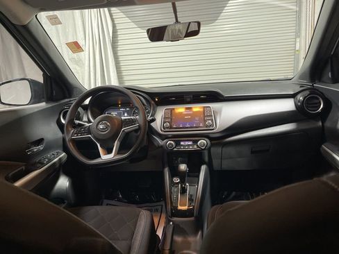 Used 2019 Nissan Kicks SV w/ Interior Electronics Package FWD image 13