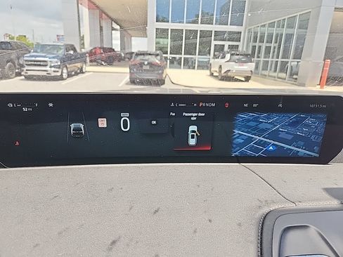 Used 2025 Ford Expedition Platinum AWD/4WD image 8