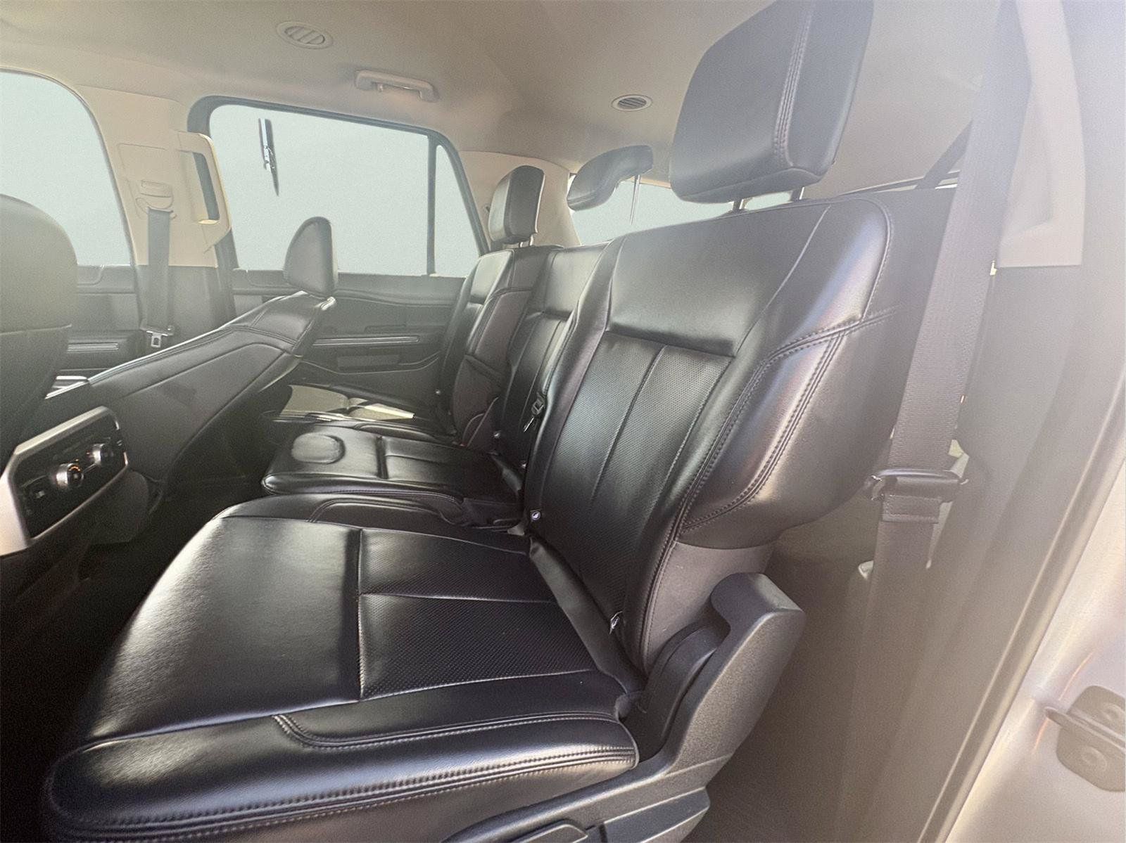 Used 2024 Ford Expedition Max XLT AWD/4WD image 12