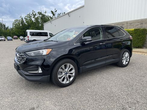 Used 2022 Ford Edge Titanium AWD/4WD image 8