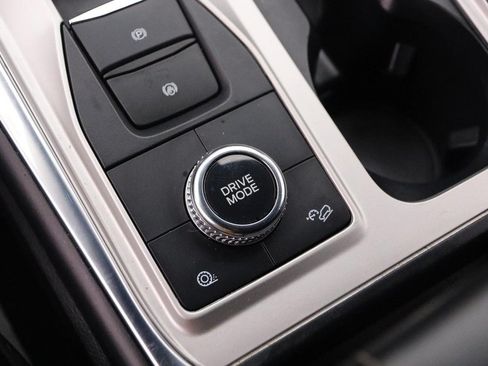 Used 2022 Ford Explorer Limited w/ Equipment Group 301A AWD/4WD image 21