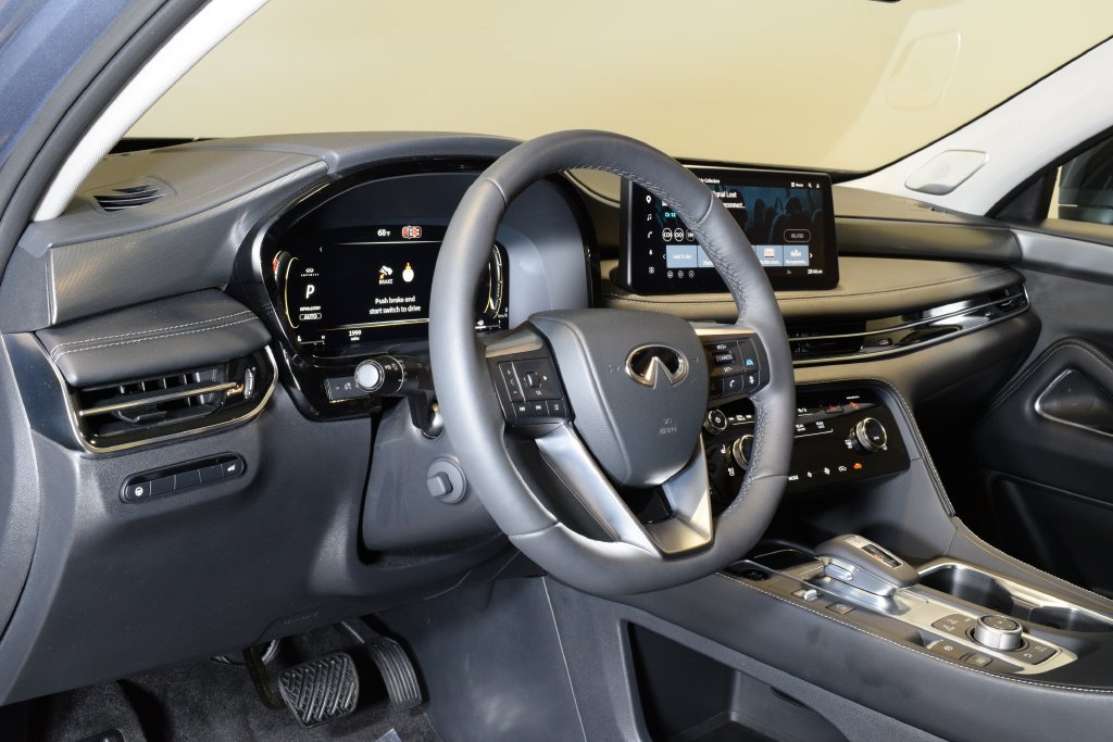 Certified 2027 INFINITI QX60 Luxe w/ Cargo Package AWD/4WD image 12