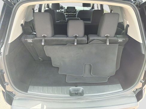 Used 2025 Nissan Pathfinder SV AWD/4WD image 29