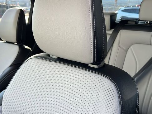 New 2025 Ford Escape SE w/ PHEV Premium Package image 19