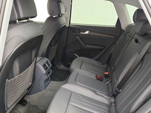 Used 2024 Audi Q5 2.0T Premium w/ Convenience Package image 21