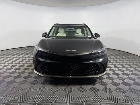 Used 2023 Genesis GV60 Advanced AWD/4WD image 3