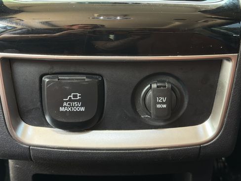 Used 2024 Kia Carnival SX Prestige FWD image 23